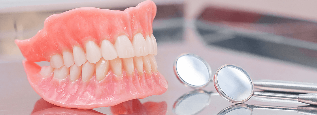 >義歯（入れ歯）治療